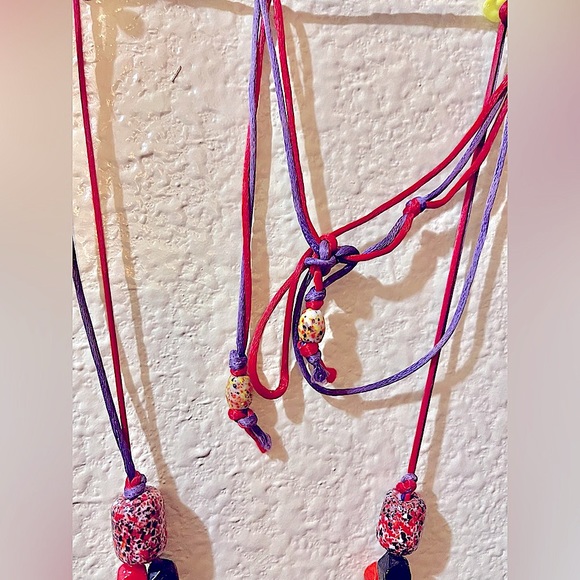 wood birds folk art necklace vtg 00AK hand-painted beaded adjustable satin cord - Picture 8 of 12